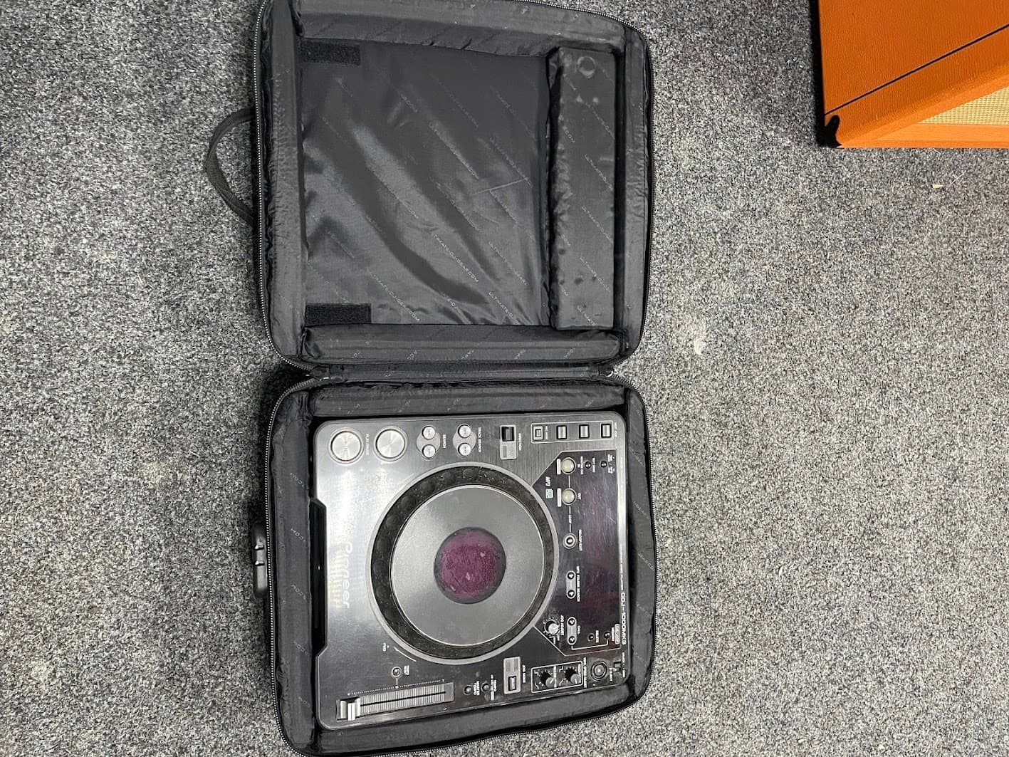 Сумка UDG Ultimate Pioneer CD Player/Mixer Bag Large 4