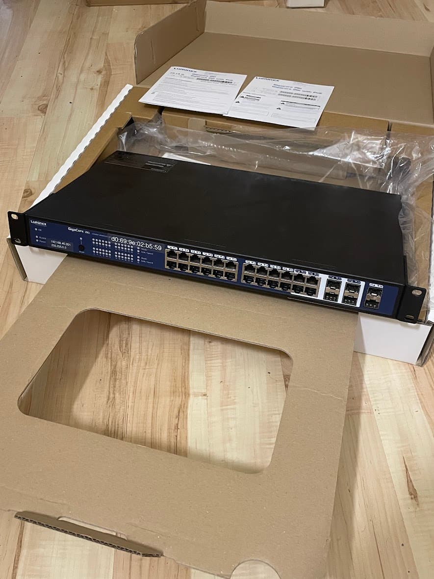 Профессиональный AV-коммутатор Luminex GigaCore 26i 4