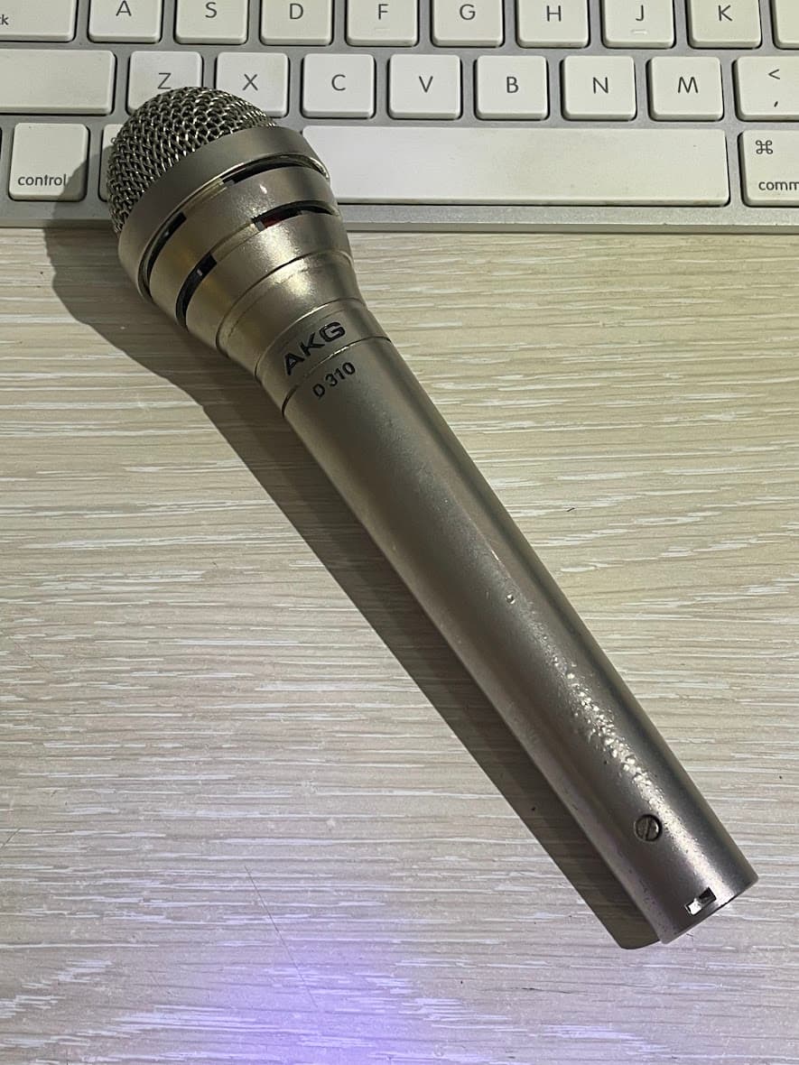 Микрофон AKG D310